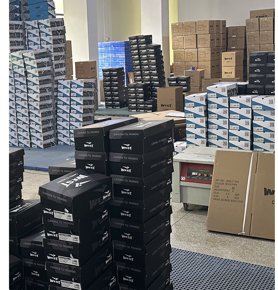 Hongtai footwear warehouse